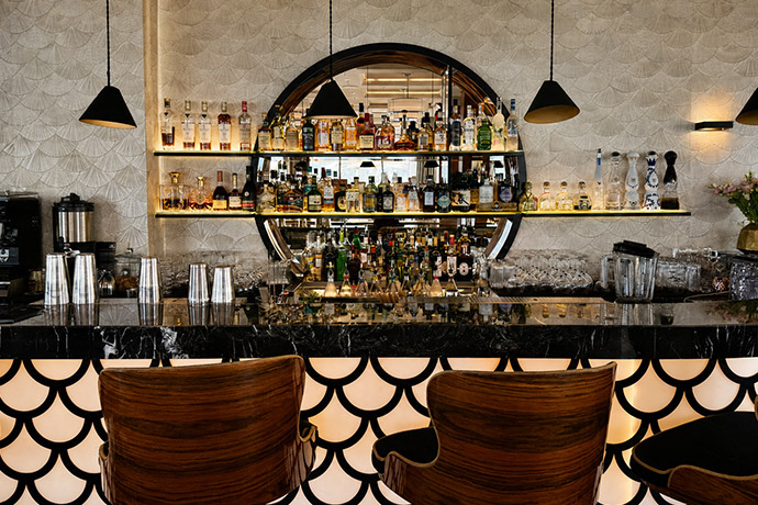 bar