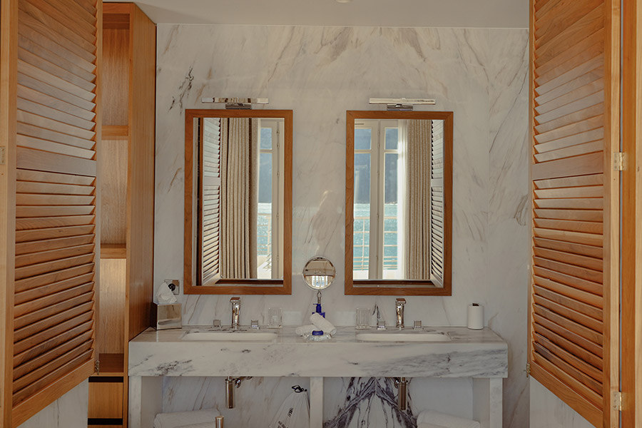 Les suites familiales de l'hôtel Les Roches Blanches à Cassis