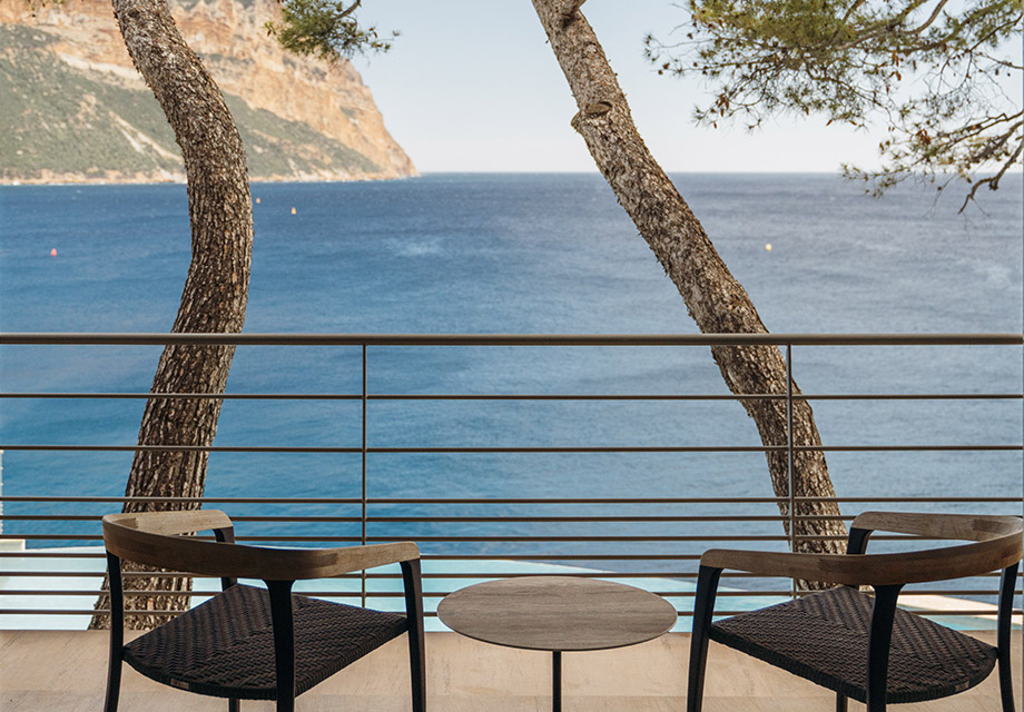 Offre Notre offre de printemps : séjournez 2 nuits, nous vous offrons la 3ème aux Roches Blanches de Cassis, hôtel 5 étoiles