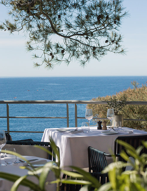 Gastronomic restaurant with sea view in Cassis